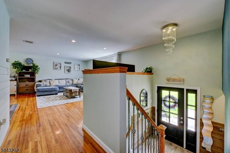 15 Camelot Dr, Mount Olive Twp., NJ 07828