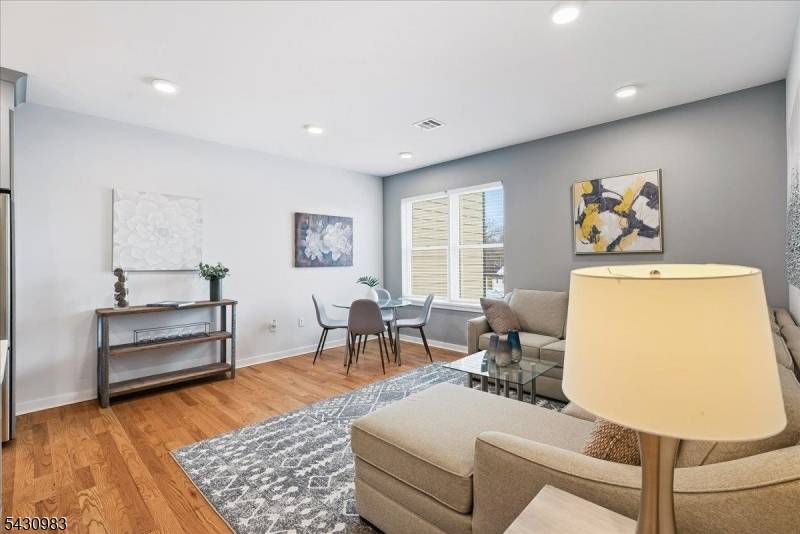 660 Bloomfield Ave #405, Bloomfield Twp., NJ 07003