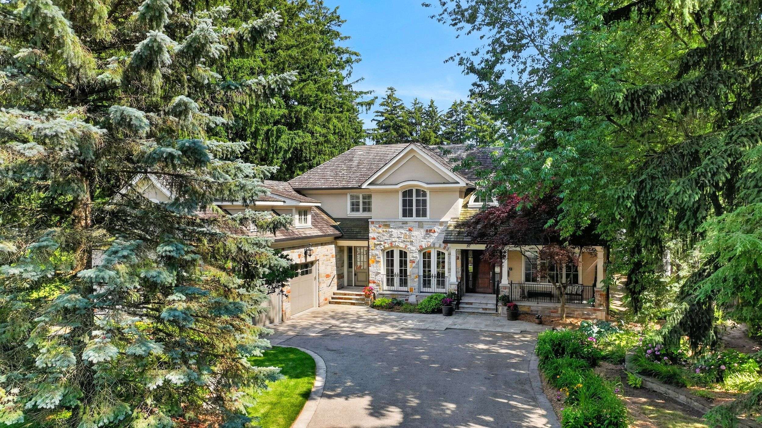 1396 Crescent RD, Mississauga, ON L5H 1P6