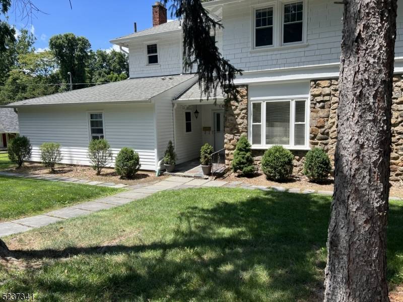 100 Wootton Road, Essex Fells Twp., NJ 07021