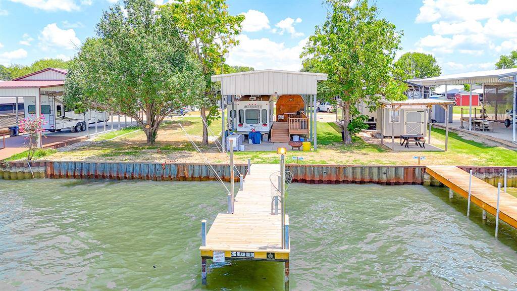 2062 Pelican Isle Drive, Kerens, TX 75144