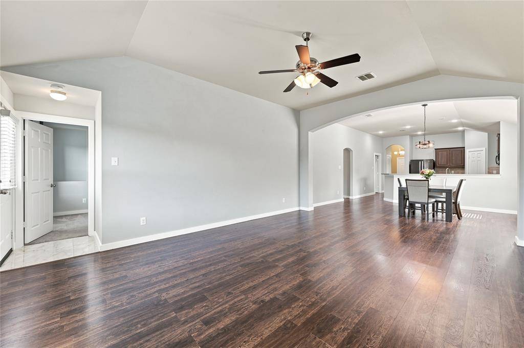 1558 Nottingham Drive, Lancaster, TX 75134