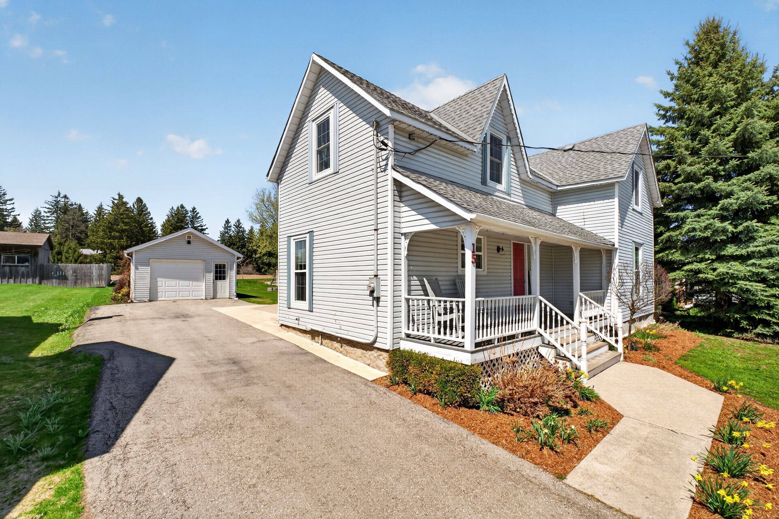 15 Whitechurch ST, Huron-kinloss, ON N0G 2W0