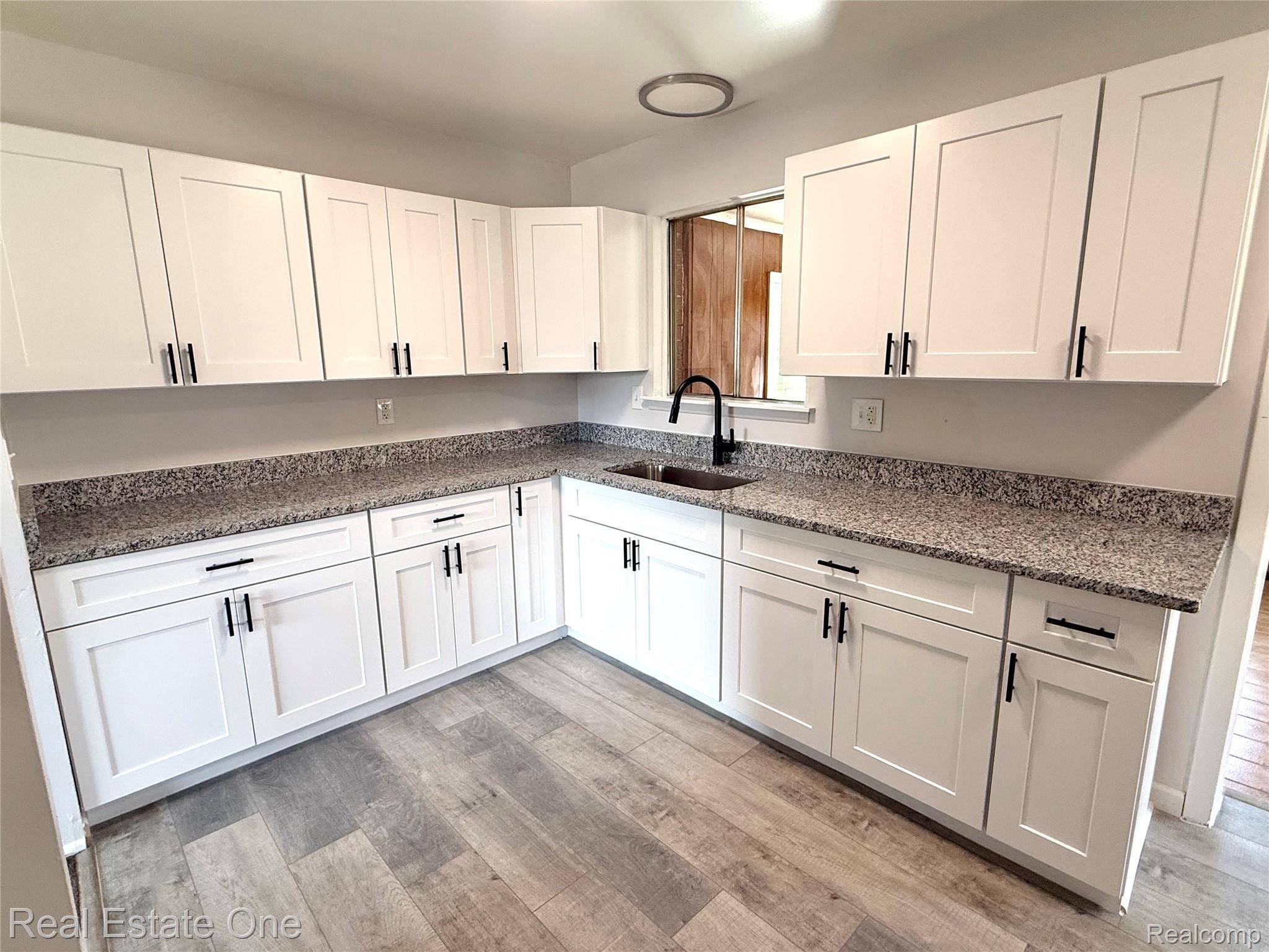 28476 MARQUETTE ST, Garden City, MI 48135