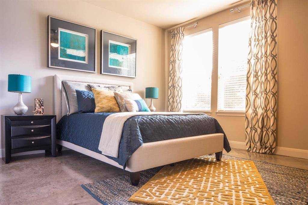 908 N Bishop Avenue #2-103, Dallas, TX 75208