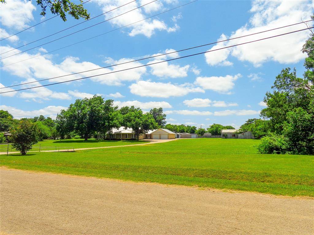 1717 Pipeline Road, Cleburne, TX 76033
