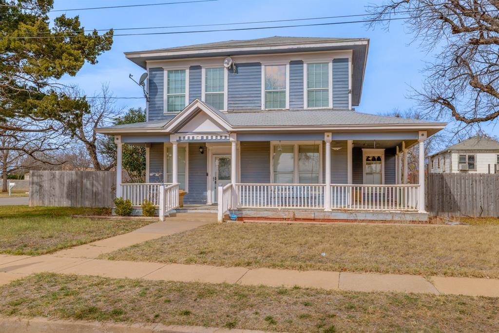 720 W Pecan Street, Coleman, TX 76834