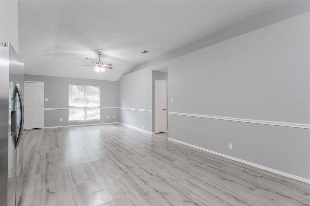 3206 Weirgate Court, Grand Prairie, TX 75052
