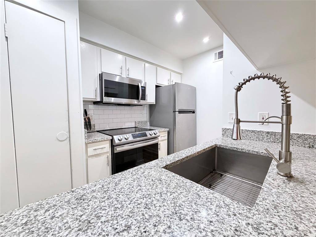 4837 Cedar Springs Road #110, Dallas, TX 75219
