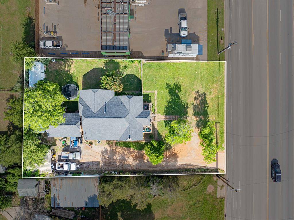 1404 W Walker Street, Breckenridge, TX 76424