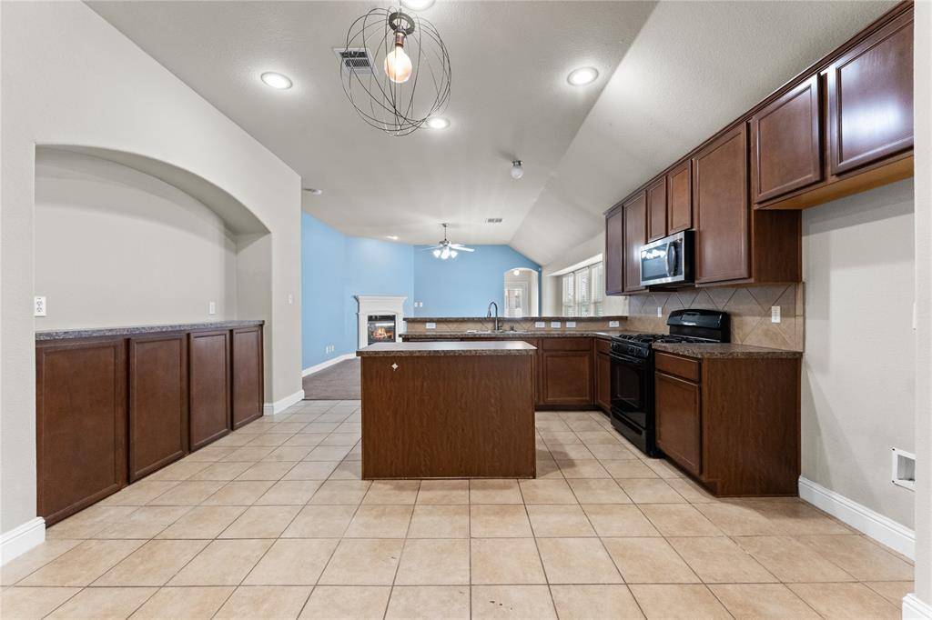 1218 Chattahoochee Drive, Savannah, TX 76227