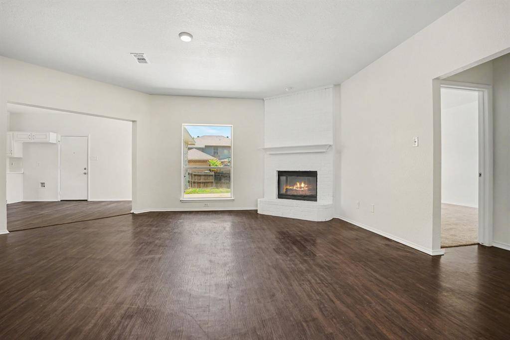 1153 Weaver Street, Cedar Hill, TX 75104