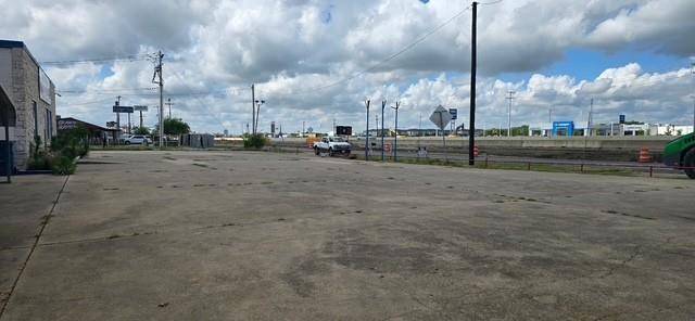 1404 N Stemmons Freeway, Sanger, TX 76266