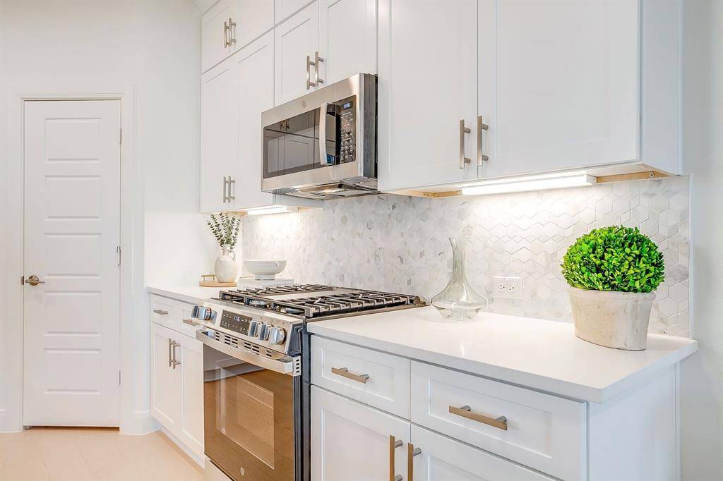 1031 Olivia Lane, Midlothian, TX 76065