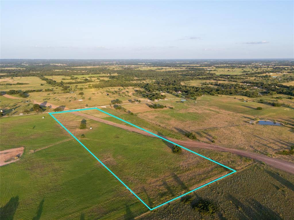 300 County Road 1475, Alvord, TX 76225