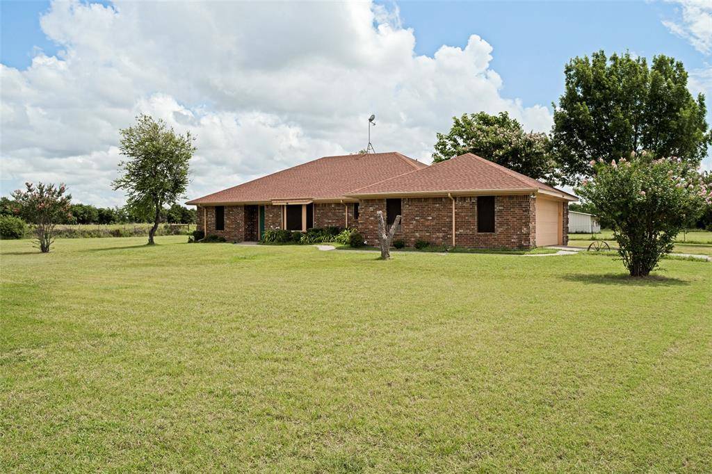 3511 County Road 1108, Celeste, TX 75423