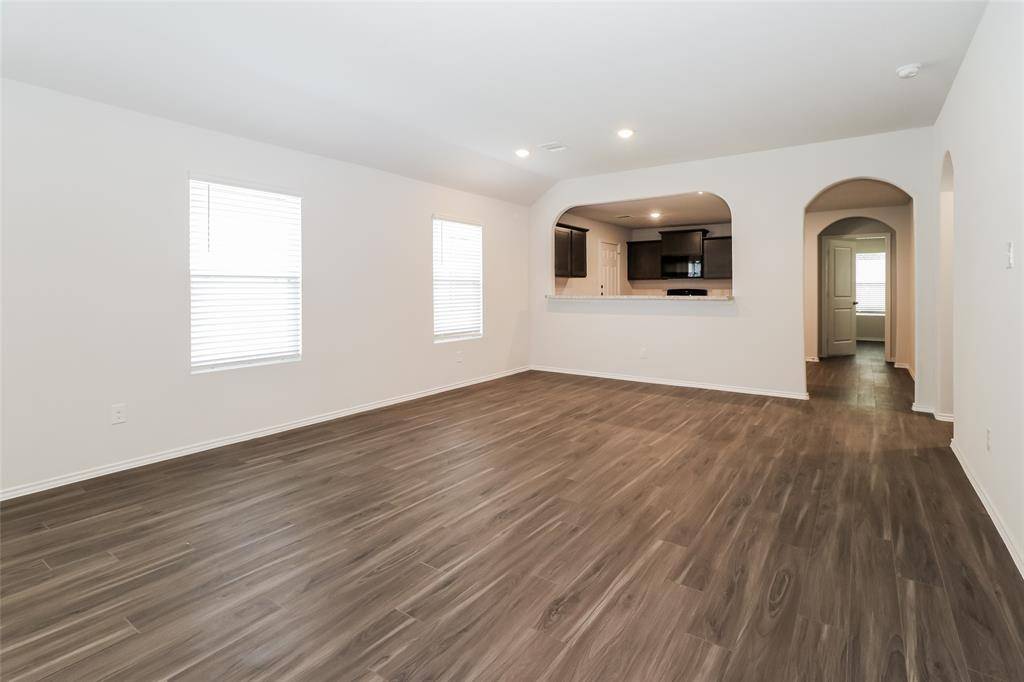 500 Woodhouse Way, Everman, TX 76140