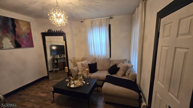 32 Emmet St, Newark City, NJ 07114