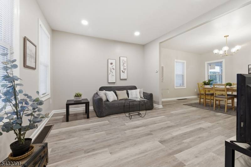 58 Bennett St, Phillipsburg Town, NJ 08865