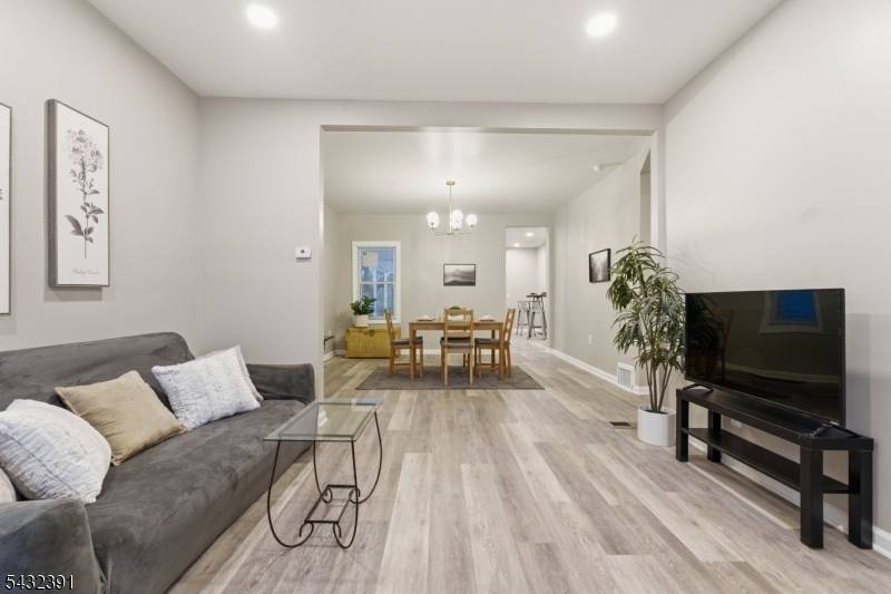 58 Bennett St, Phillipsburg Town, NJ 08865