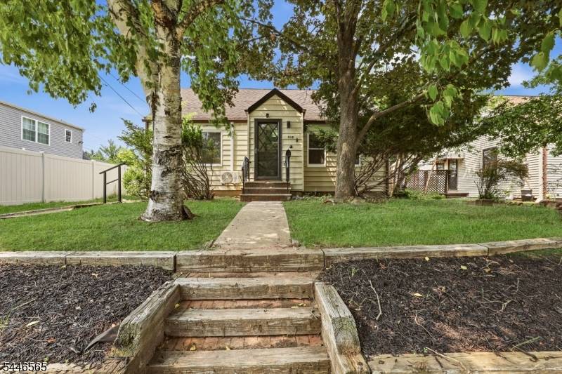 808 Tompkins Ave, South Plainfield Boro, NJ 07080
