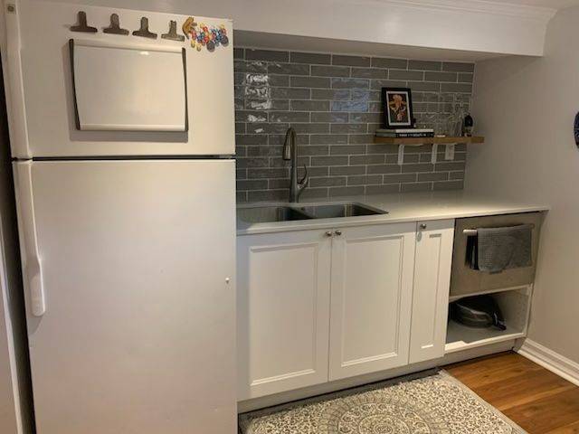 17 Keystone AVE #Basement, Toronto E02, ON M4C 1G9