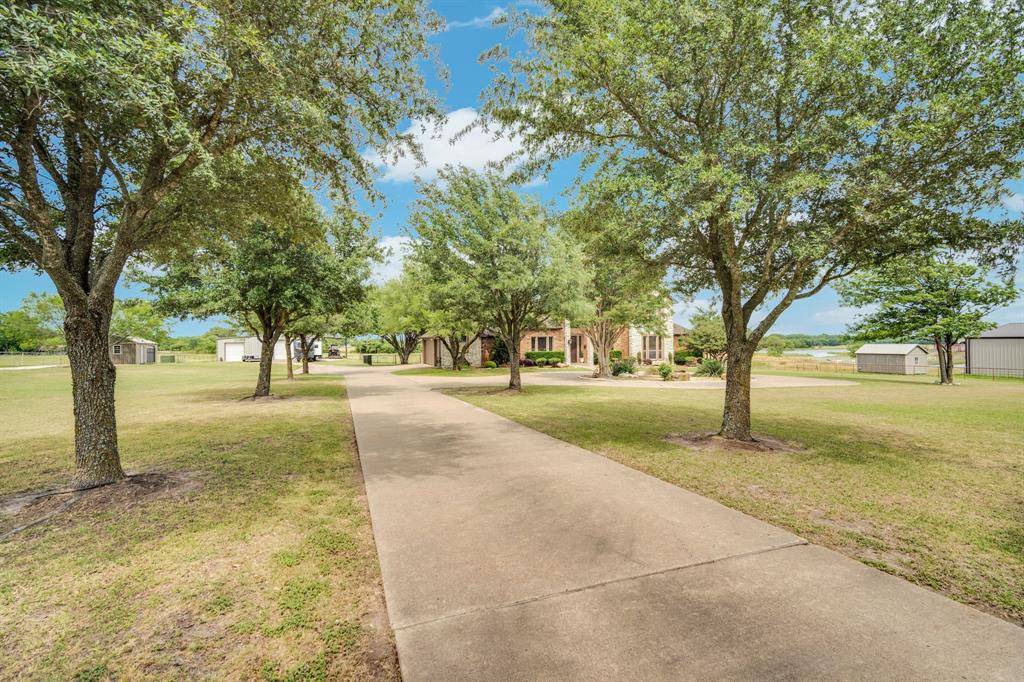 241 Cody Road, Ennis, TX 75119