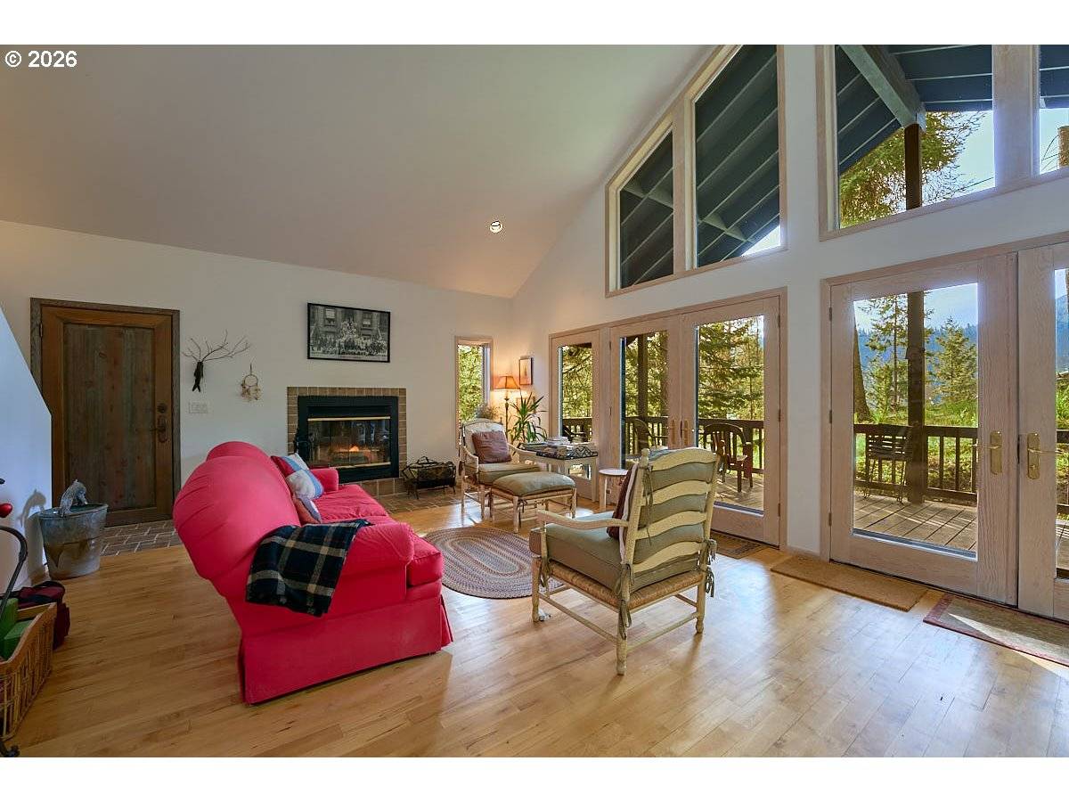 61038 LAKE SHORE RD, Wallowa Lake, OR 97846