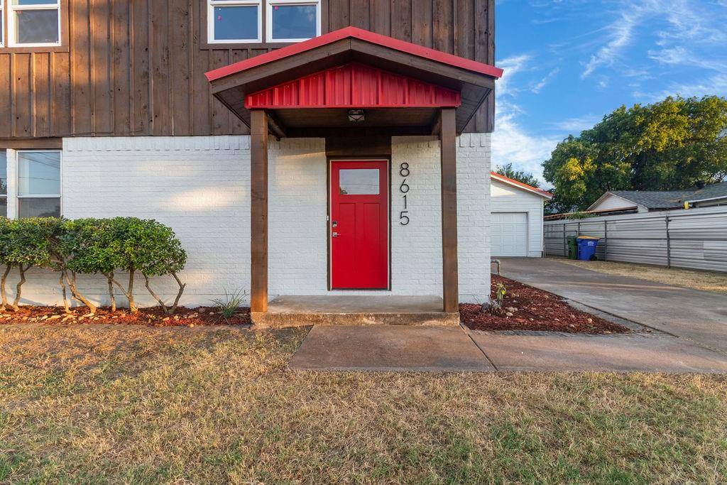 8615 Ronnie Street, White Settlement, TX 76108