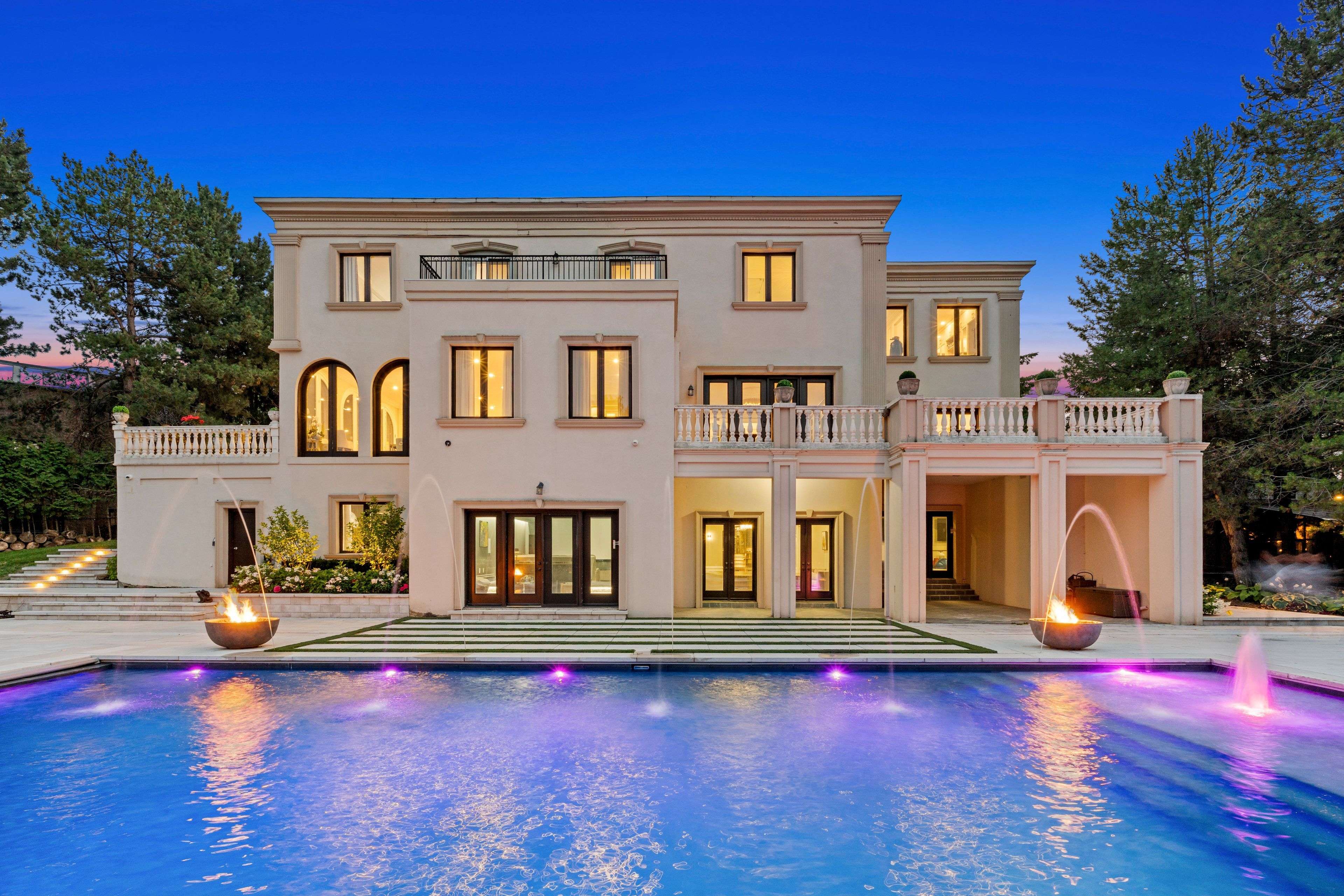 59 Macamo CT, Vaughan, ON L6A 1G1