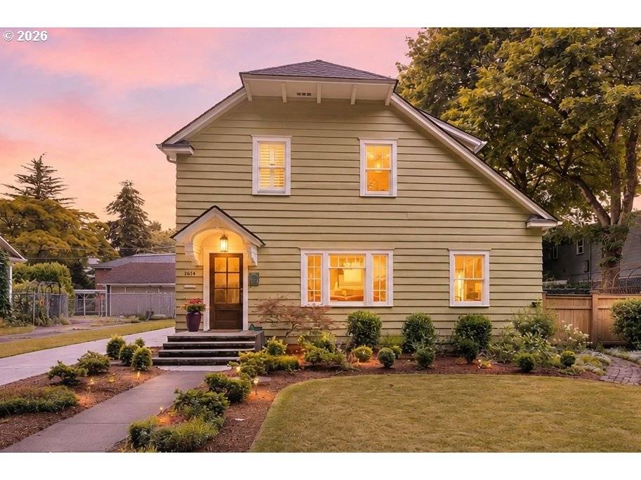 1614 21ST AVE, Longview, WA 98632