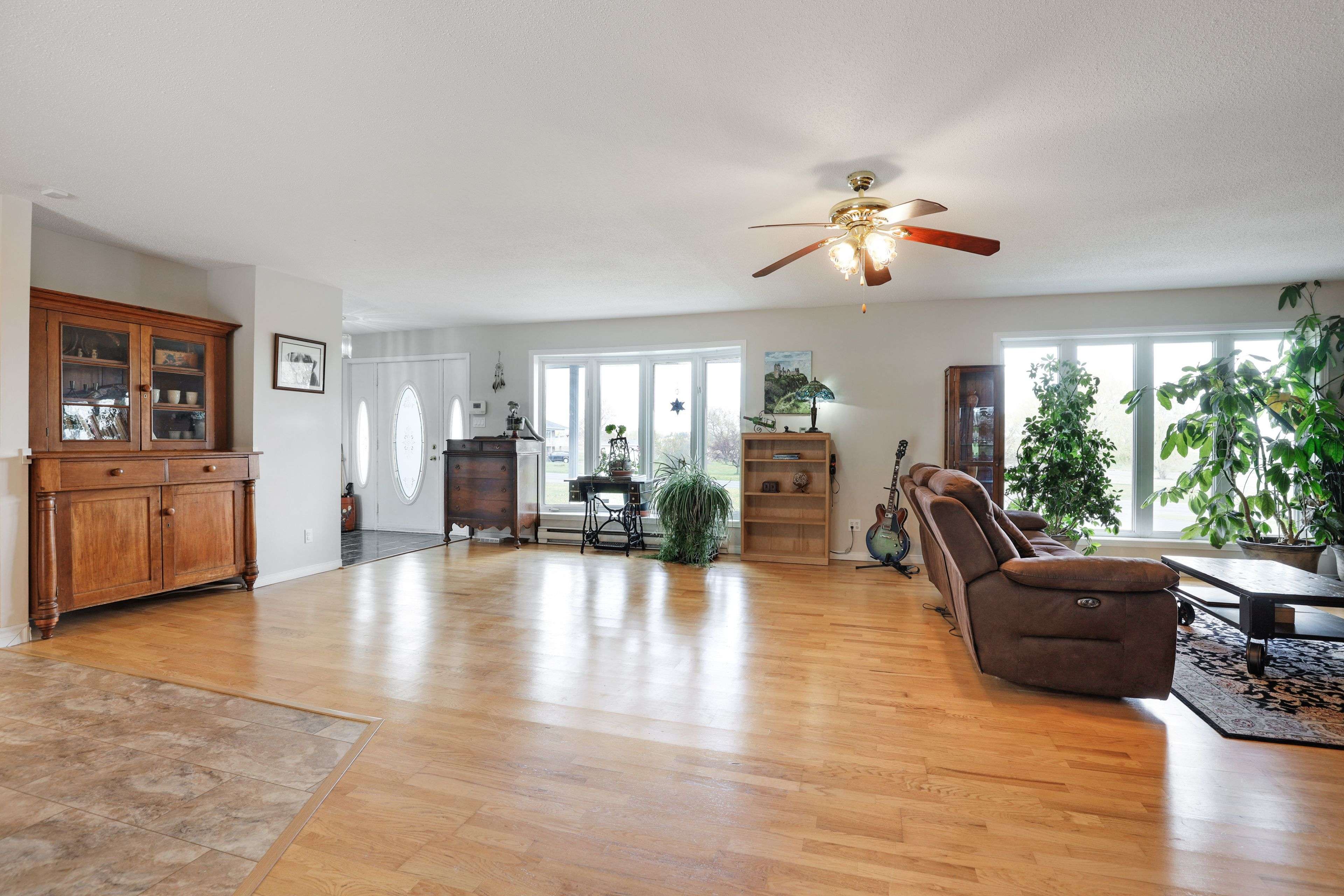 902 Rue Elizabeth ST, Alfred And Plantagenet, ON K0B 1C0
