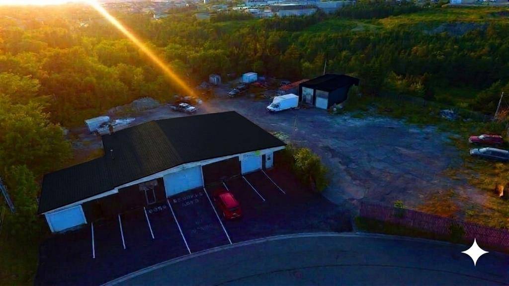 1 RIVERVIEW Avenue, Mount Pearl, NL A1N 1M1