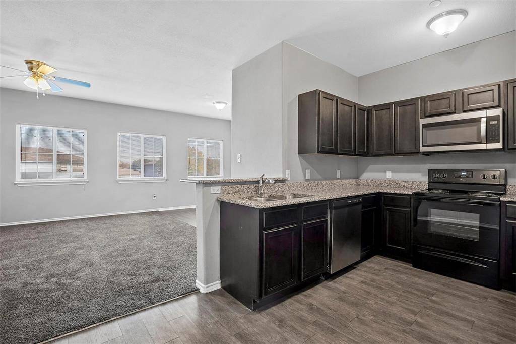 612 Meadow View Court #101, Denton, TX 76207