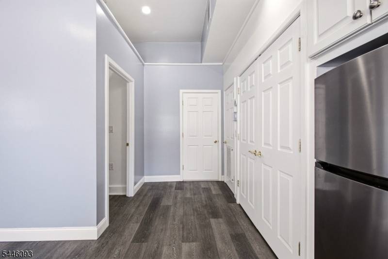 501 Niles St #1, Elizabeth City, NJ 07202