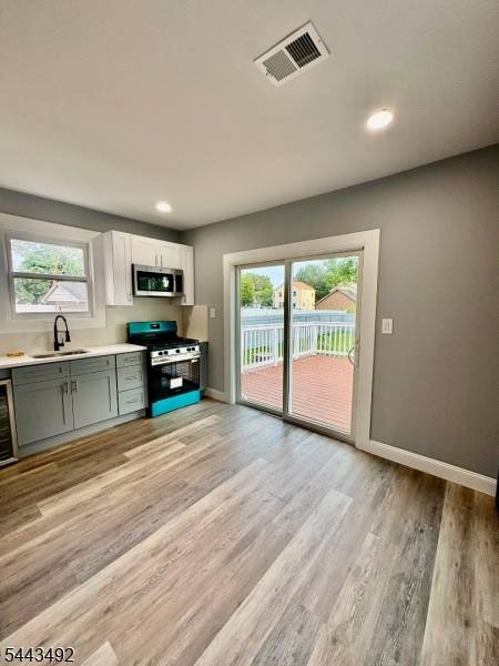 48 2nd St, Somerville Boro, NJ 08876