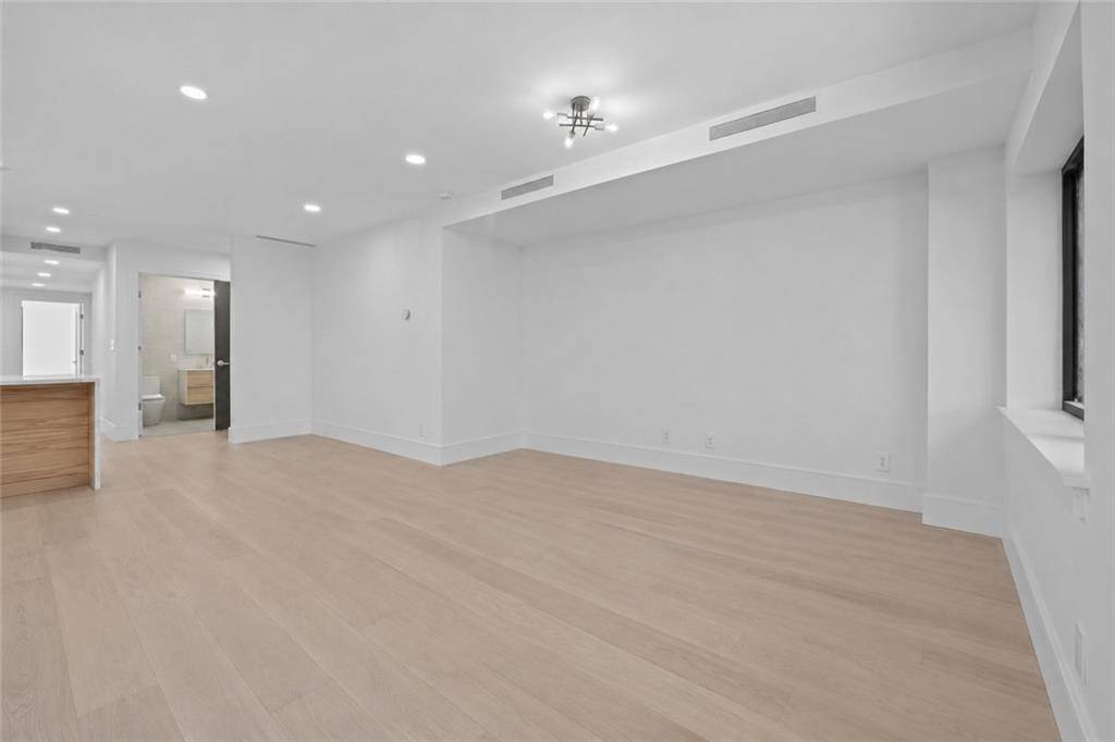 118 Madison ST #1, Brooklyn, NY 11216