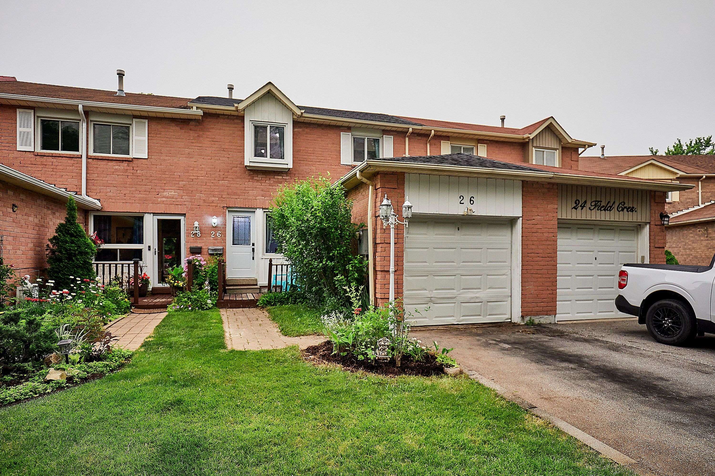 26 Field CRES, Ajax, ON L1Z 1A8
