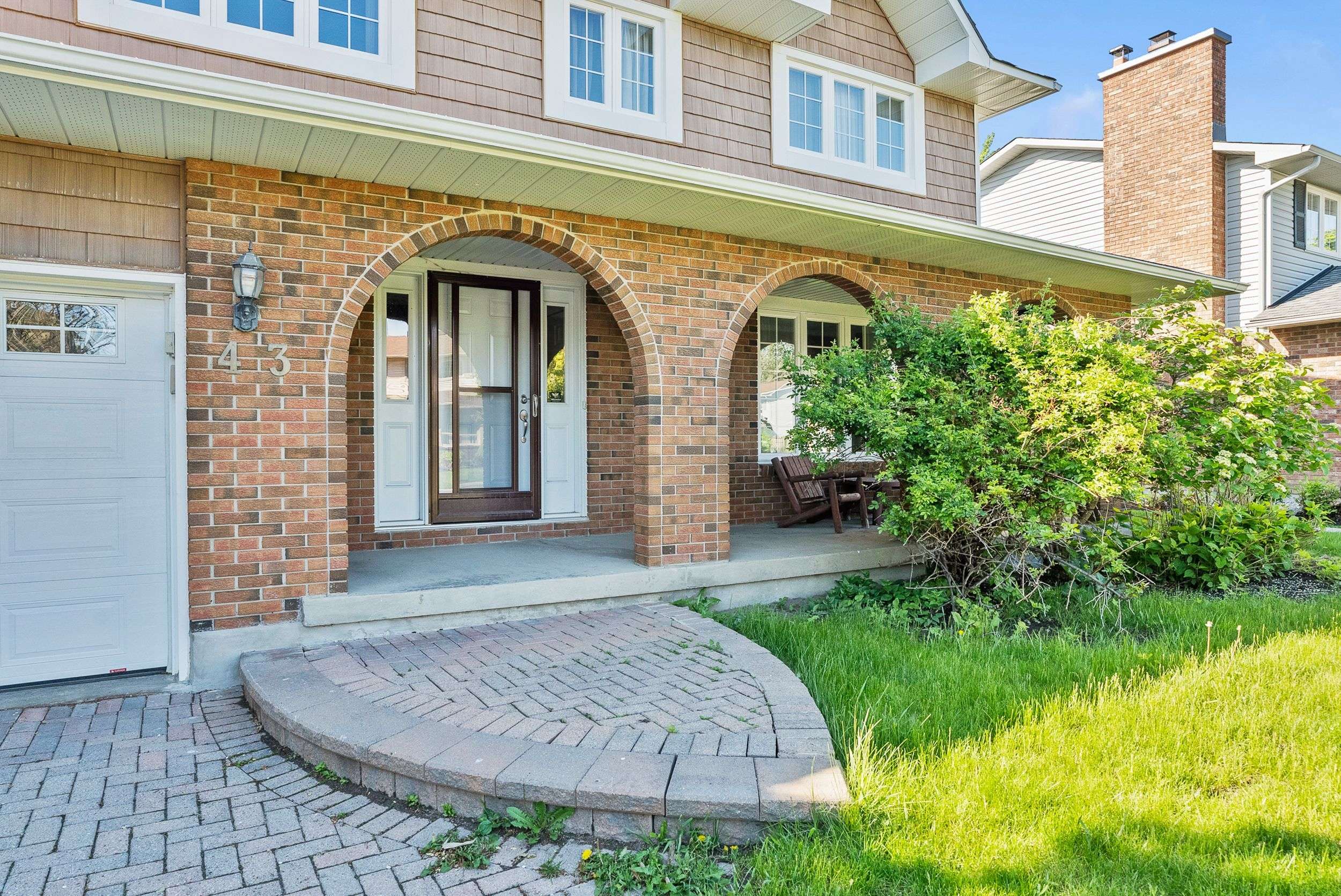 43 Elke DR, Barrhaven, ON K2J 2B9