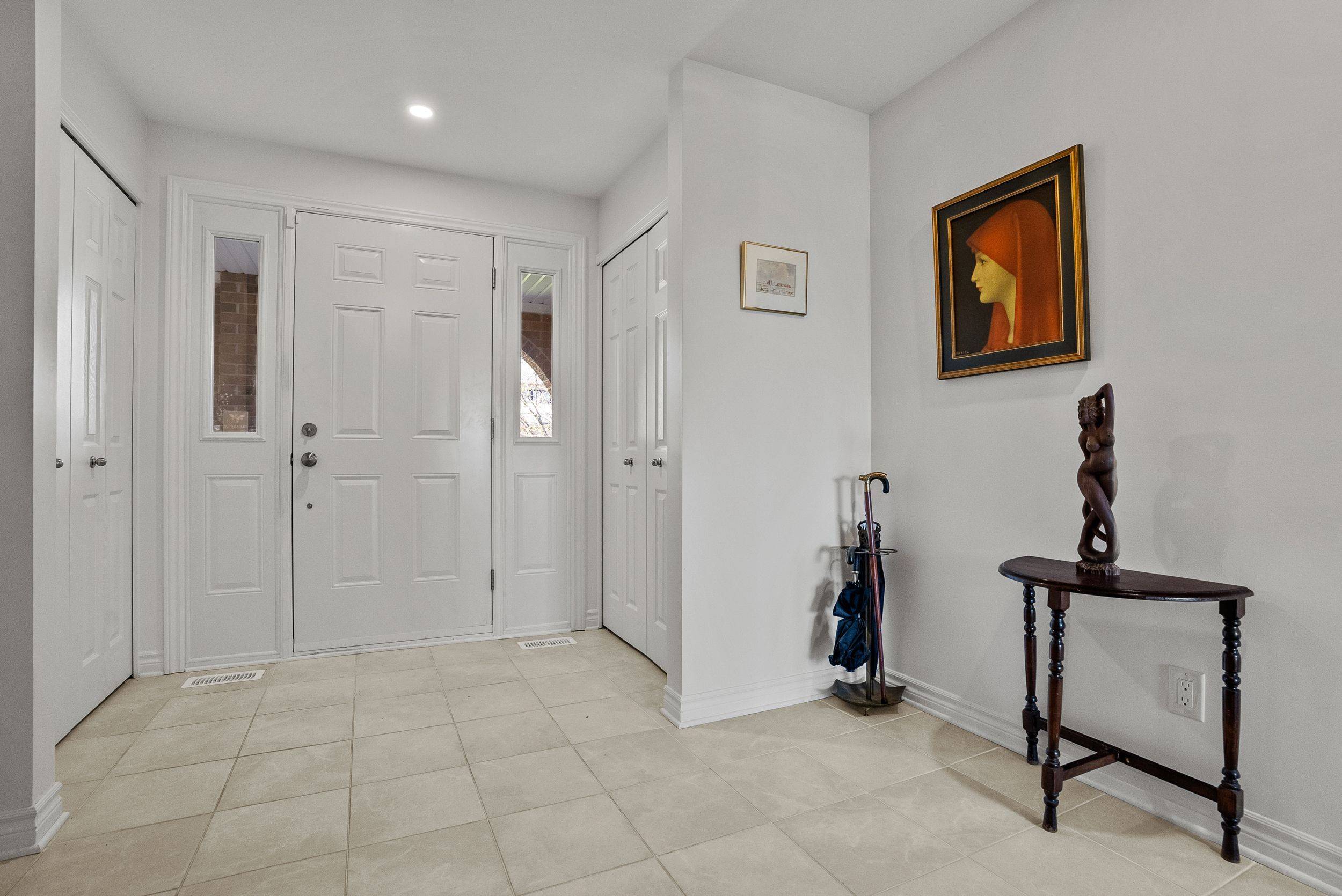 43 Elke DR, Barrhaven, ON K2J 2B9