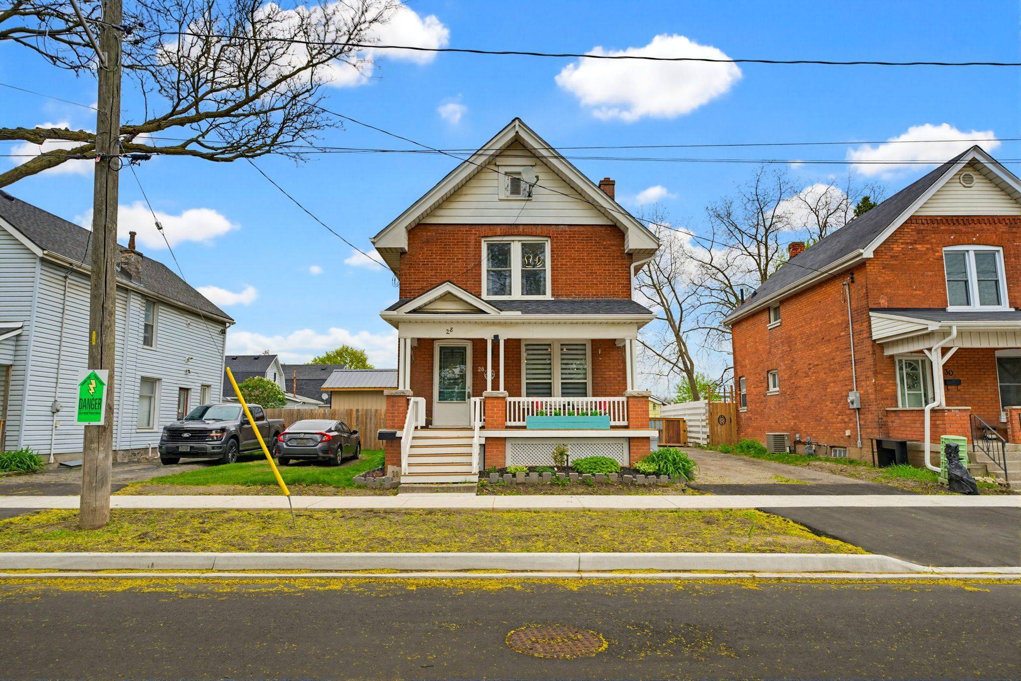 28 Norwich ST, Brantford, ON N3T 2B9