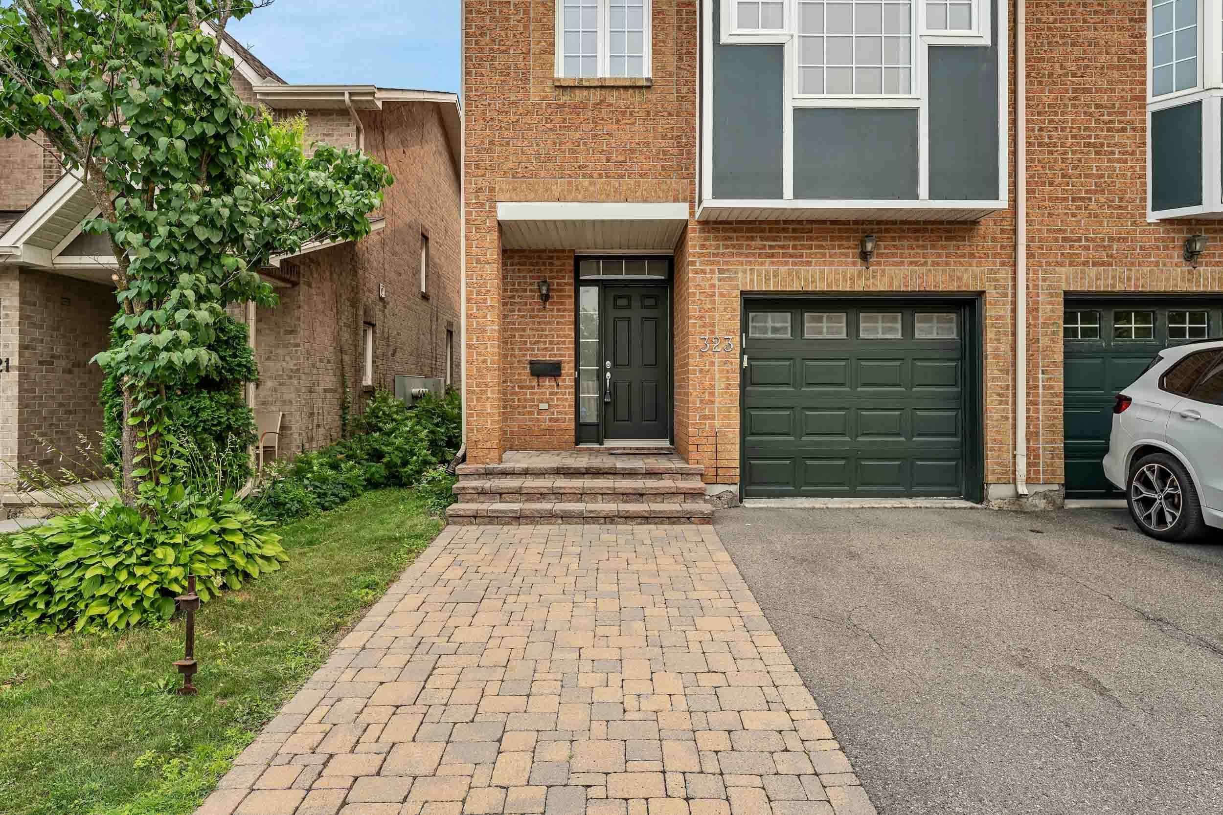 323 Freedom Private, Alta Vista And Area, ON K1G 6W3