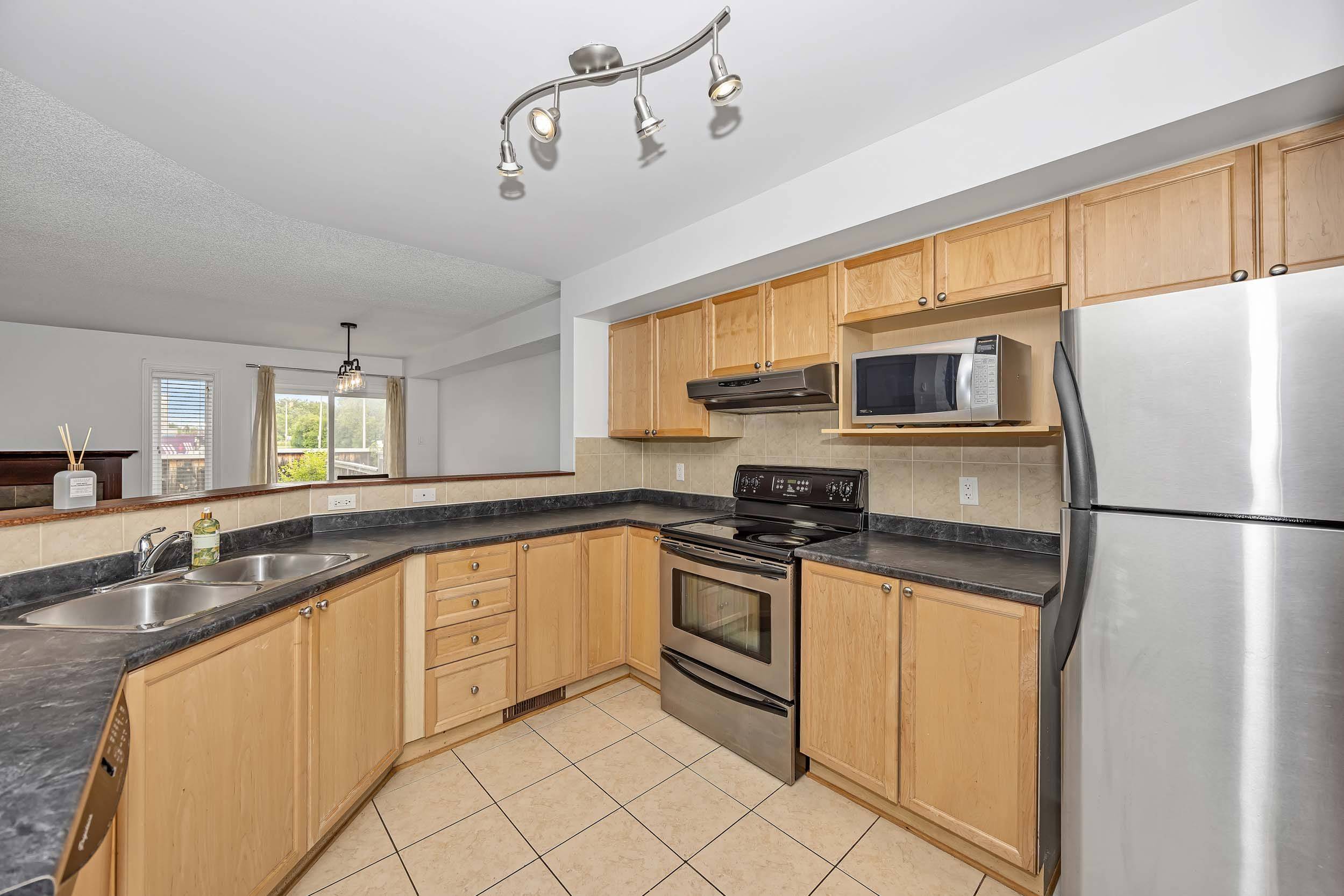 323 Freedom Private, Alta Vista And Area, ON K1G 6W3