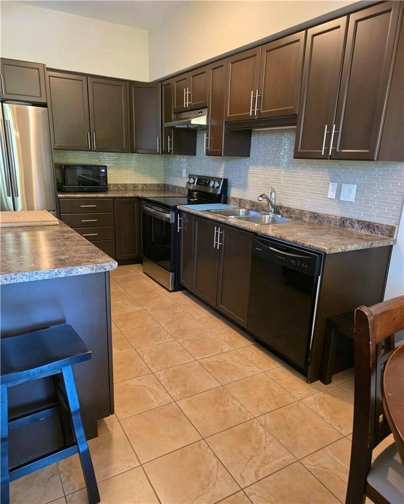 6 Chestnut DR #9, Grimsby, ON L3M 0B6