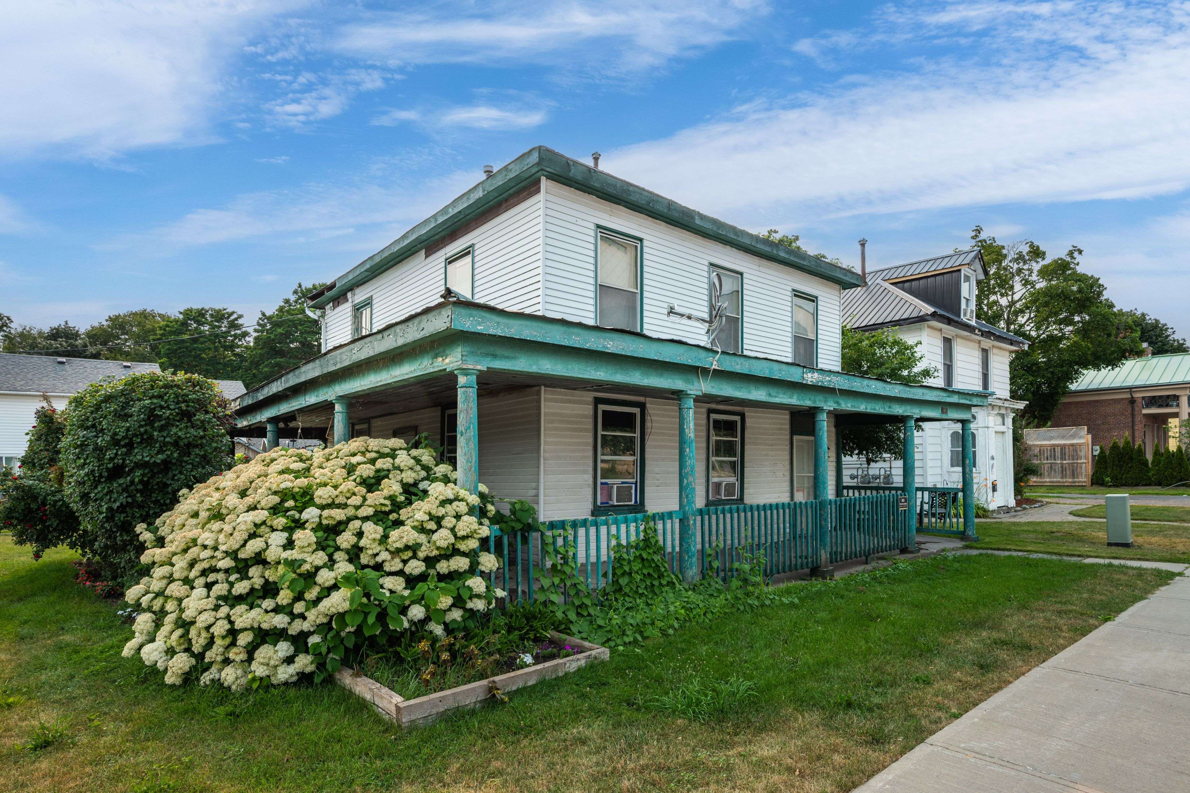 180 James ST, Belleville, ON K8P 3L6