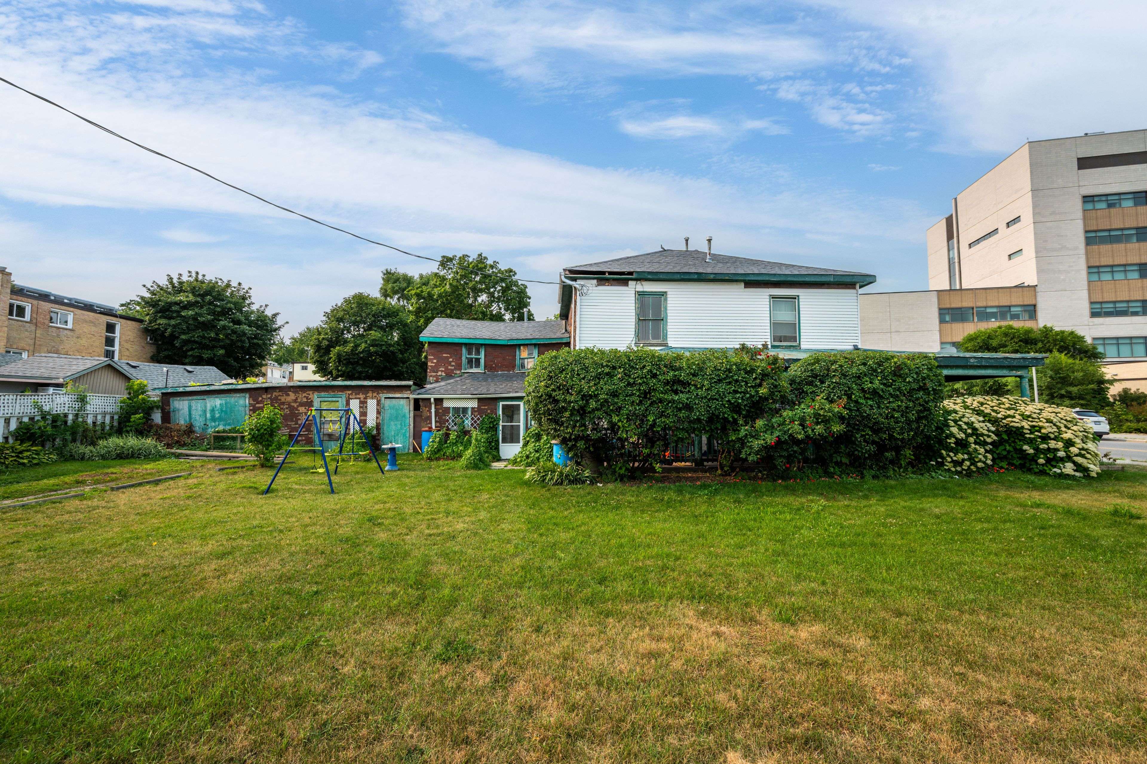 180 James ST, Belleville, ON K8P 3L6