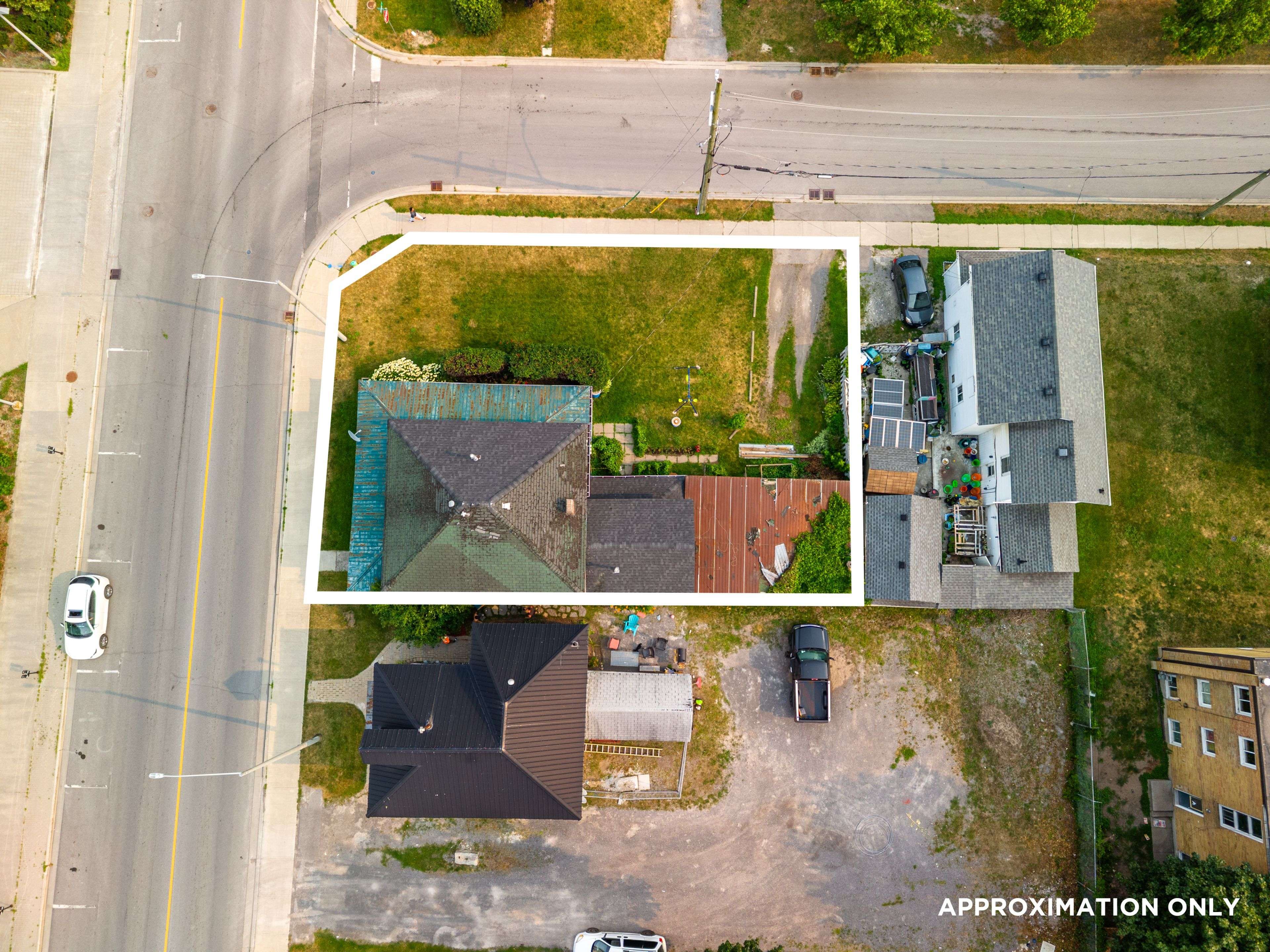 180 James ST, Belleville, ON K8P 3L6