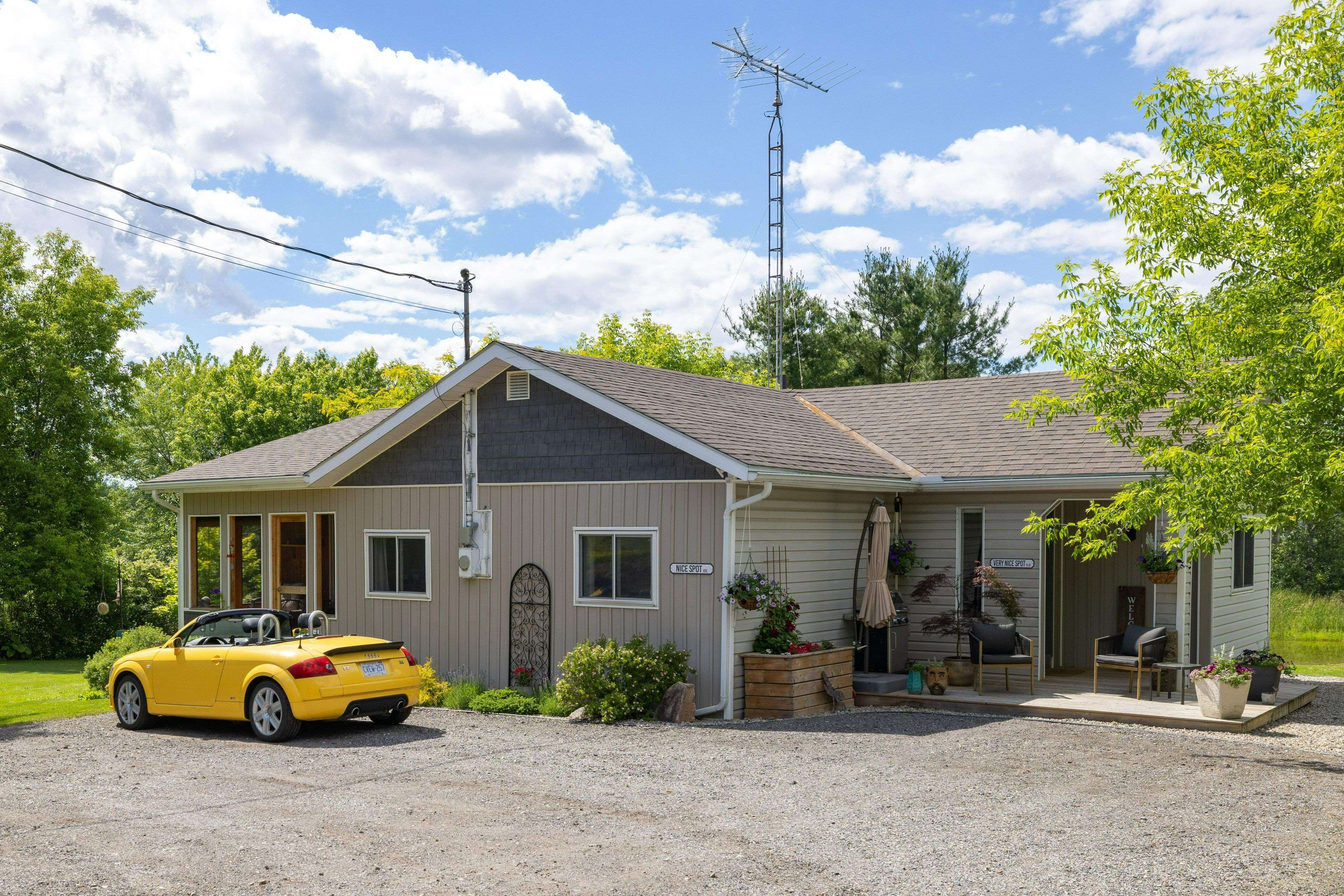 1012 COUNTY ROAD 2 RD, Leeds And The Thousand Islands, ON K0E 1L0
