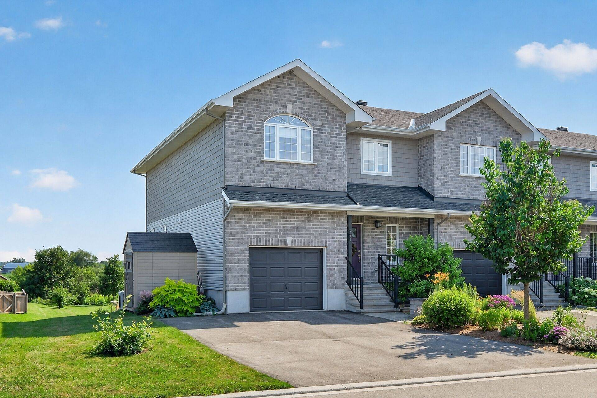 657 Meadowridge CIR, Carp - Huntley Ward, ON K0A 1L0