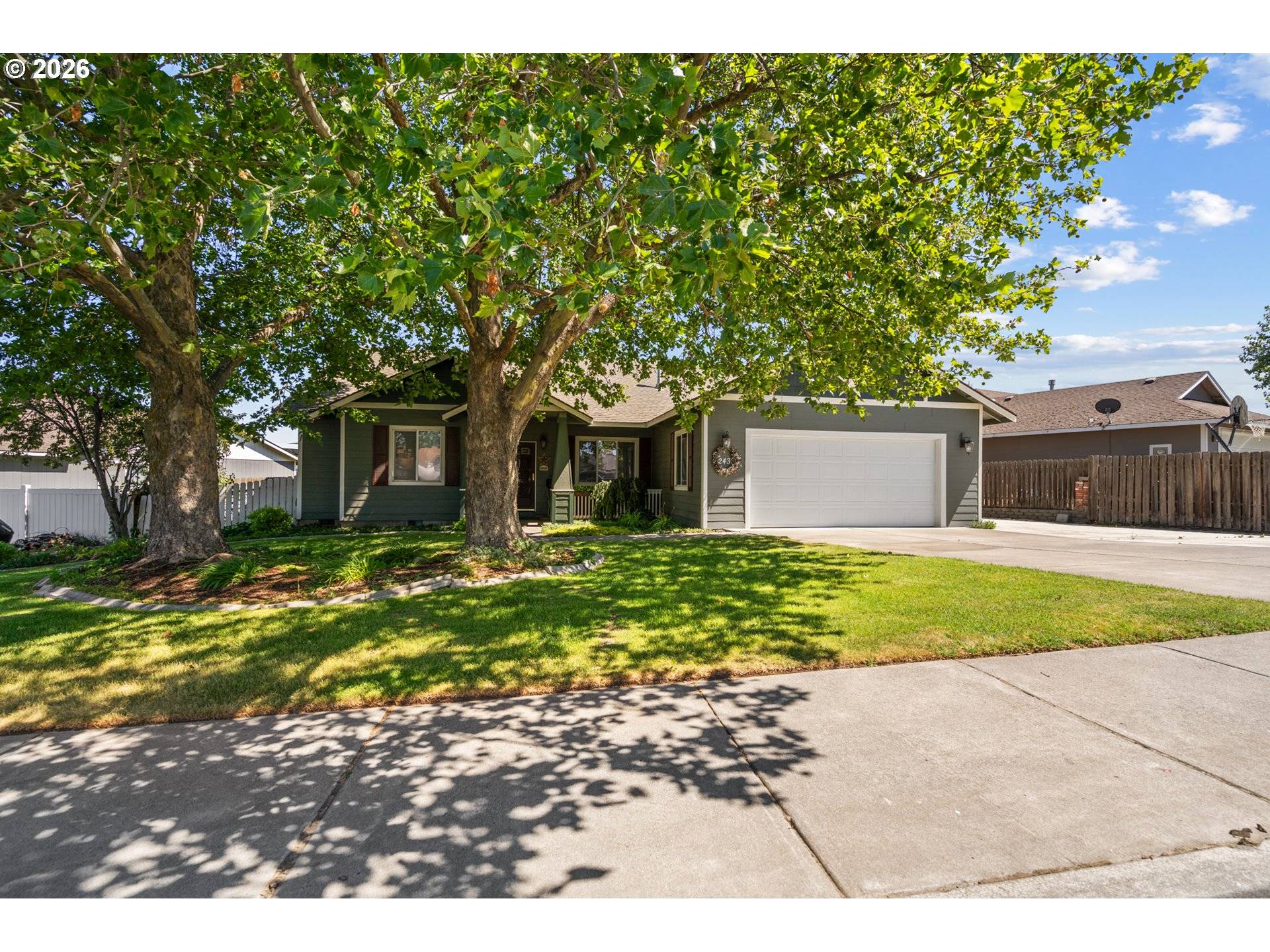 2433 CURLEW ST, Umatilla, OR 97882